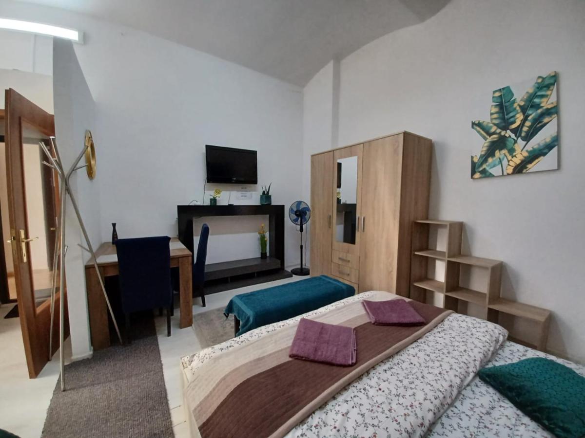 Studio Republicii Apartment บราชอฟ ภายนอก รูปภาพ